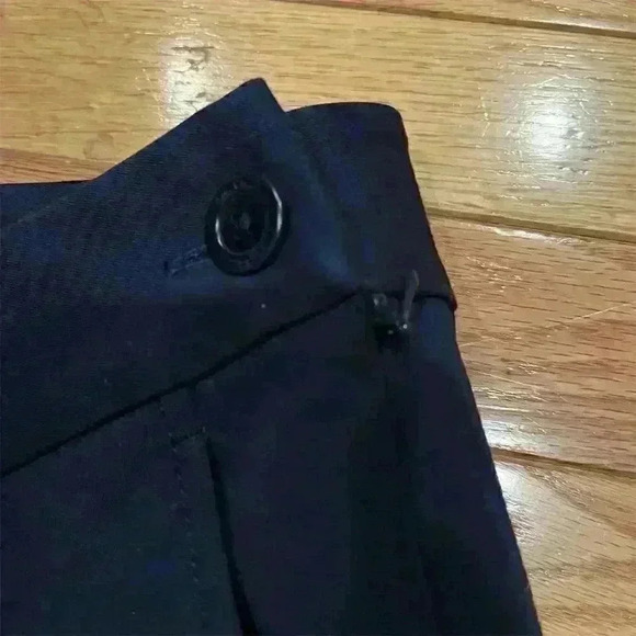 Lilly Pulitzer Women's Navy Blue Chino Shorts Size 2 Pull-On Casual Summer - Picture 3 of 11